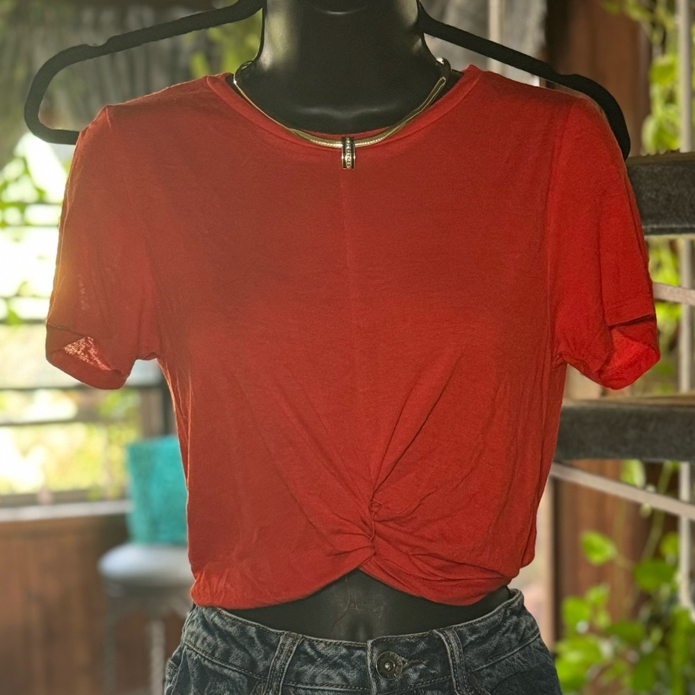 Red Twist Front Top